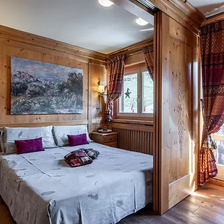 Cervinia Mountain Bliss - Front Of Lift * 布勒伊-切尔维尼亚