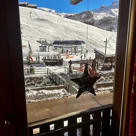 Apartment Cervinia Mountain Bliss - Front Of Lift